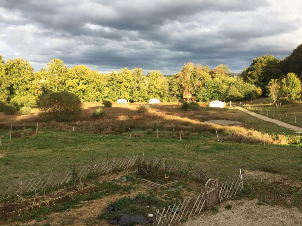 Yourte Mongole Du Centre Unisvers Peyrat-le-Chateau Екстер'єр фото
